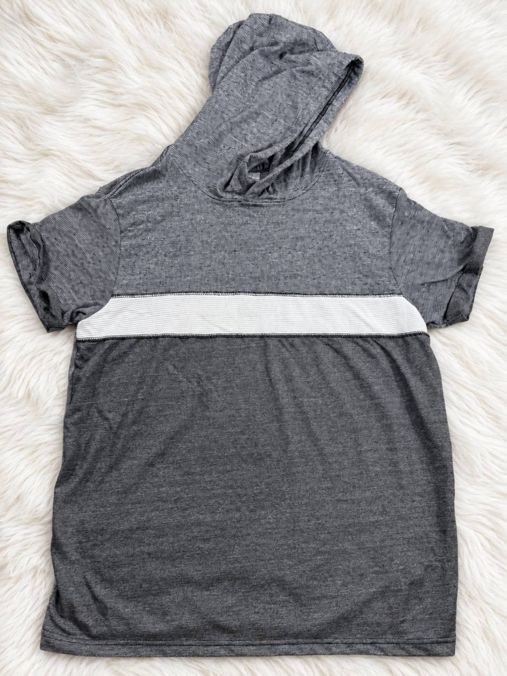 Men's Gray Hooded Short-Sleeve Hoddie Top with White Stripe - Size M